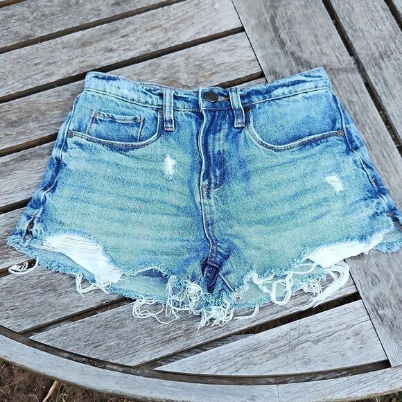 Blank NYC Pin Up High Rise Shorts 24 - Picture 1 of 6